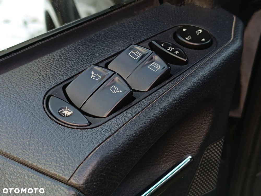 Mercedes-Benz Viano 2.2 CDI DPF kompakt Automatik Avantgarde - 9