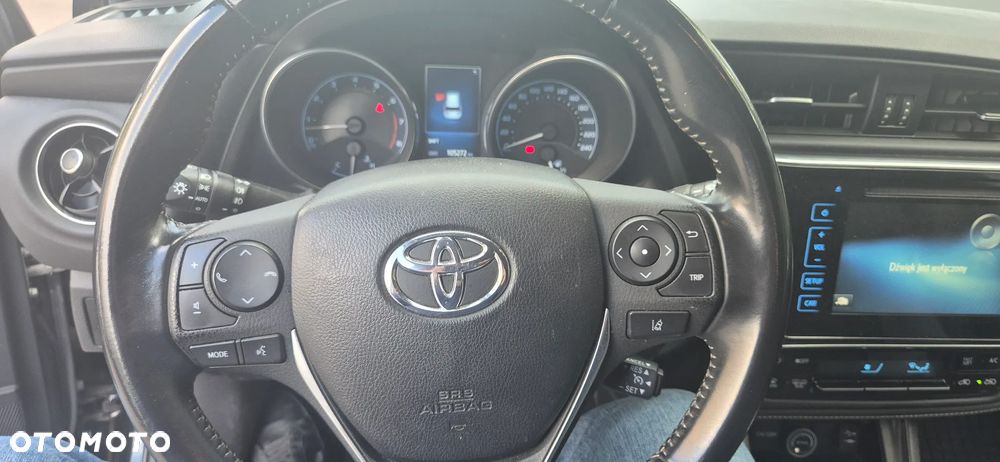 Toyota Auris 1.6 Premium - 12