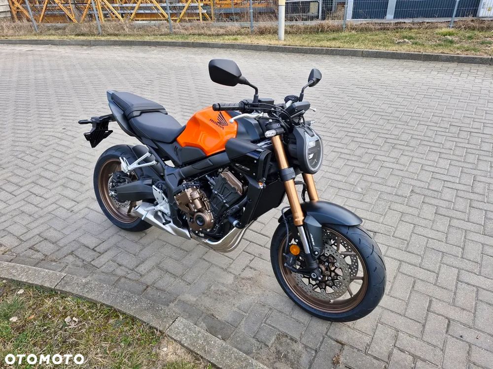 Honda CB - 8