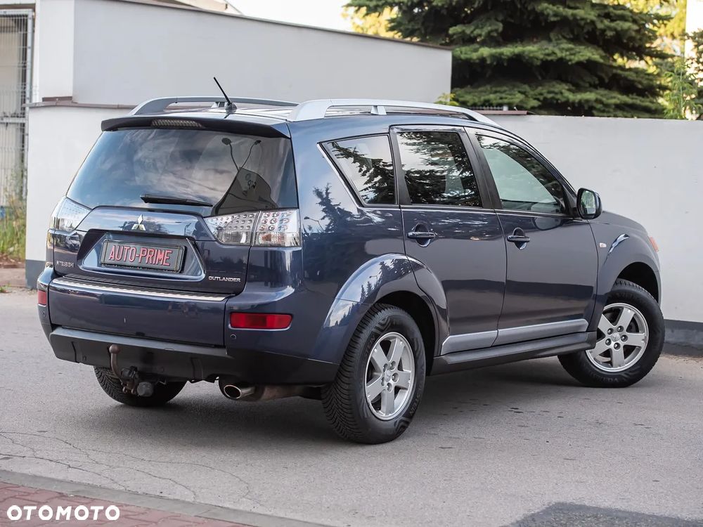 Mitsubishi Outlander - 13