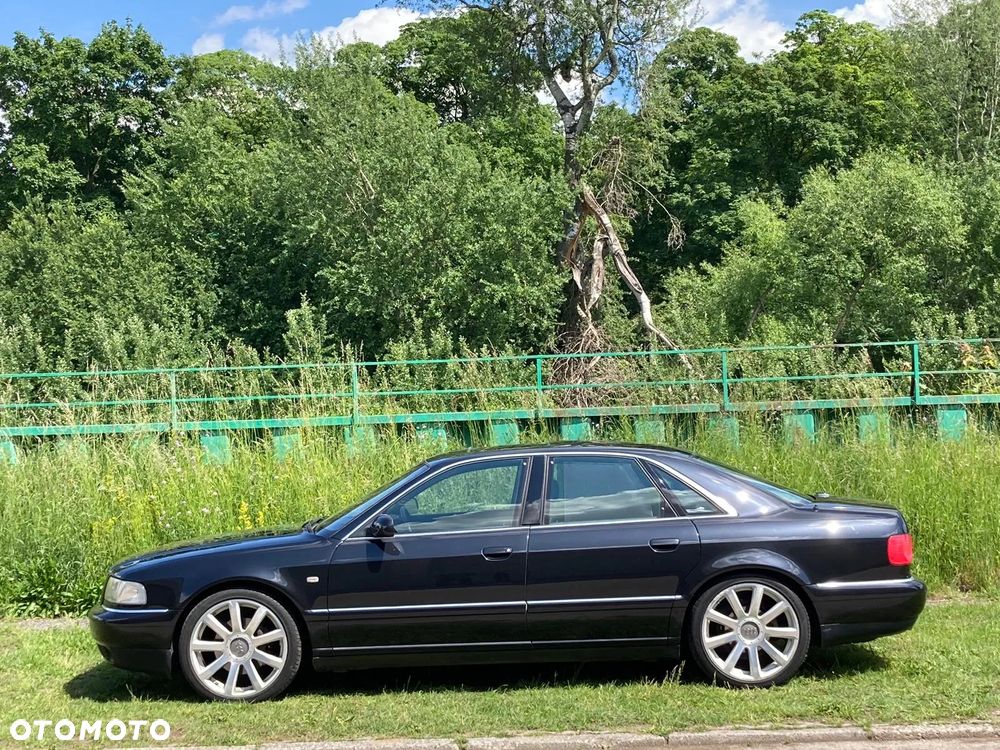 Audi A8 4.2 Quattro - 5