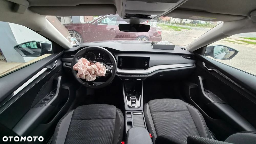 Skoda Octavia 1.5 TSI mHEV Selection DSG - 11
