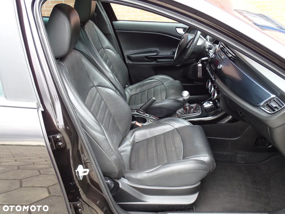 Alfa Romeo Giulietta 1750 TBi Quadrifoglio Verde - 9