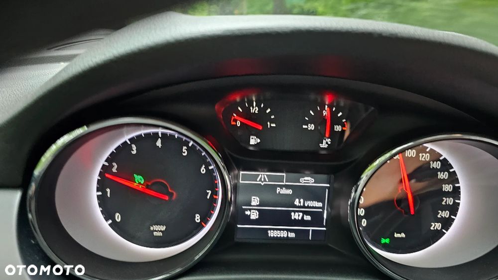 Opel Astra - 35