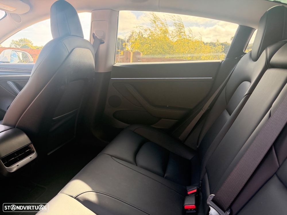 Tesla Model 3 Performance Dual Motor AWD - 29