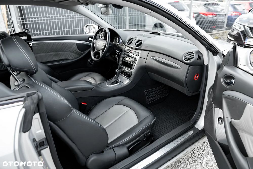 Mercedes-Benz CLK 320 Avantgarde - 32