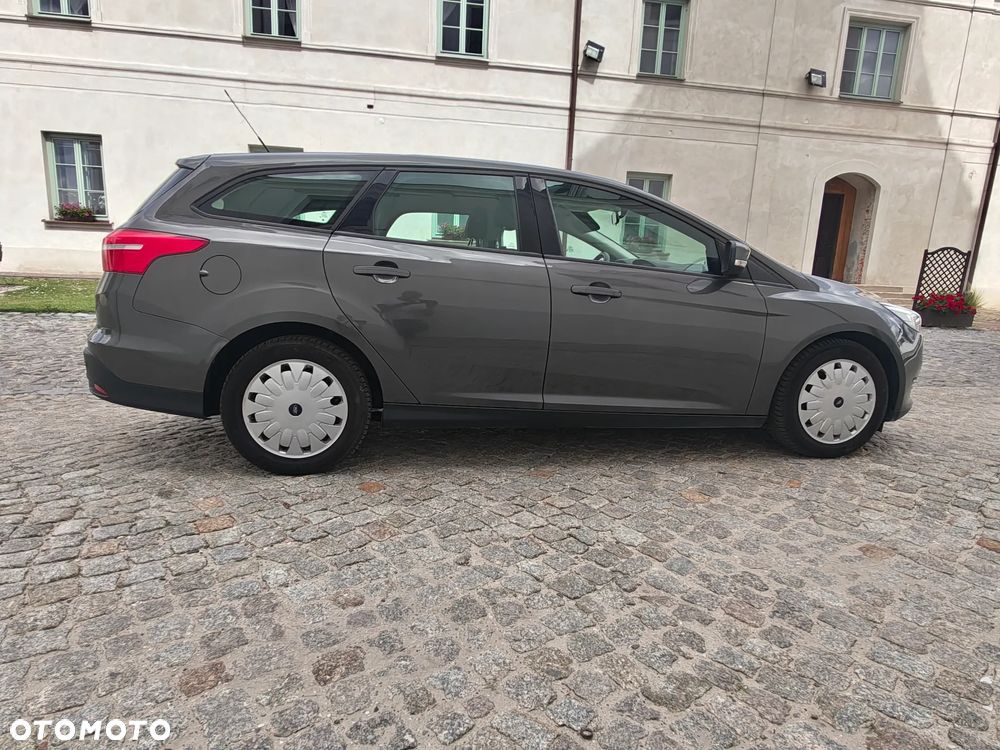 Ford Focus 1.5 TDCi Trend - 6