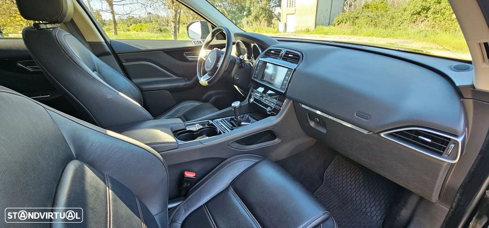 Jaguar F-Pace 2.0 i4D Prestige - 8