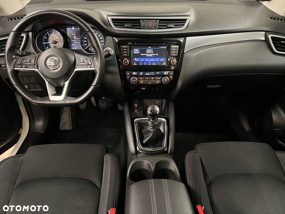 Nissan Qashqai 1.3 DIG-T N-CONNECTA - 29