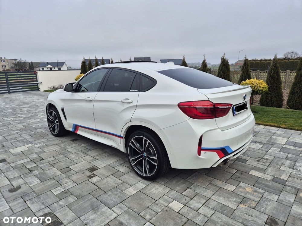 BMW X6M - 10