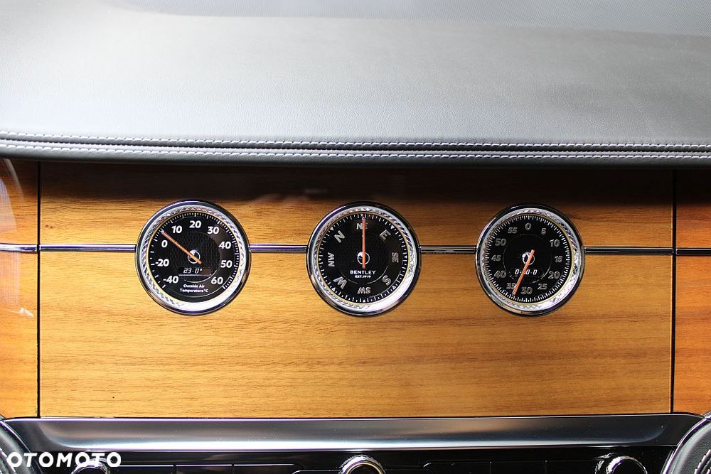 Bentley Flying Spur - 27