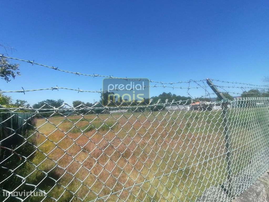 Terreno urbano para construção c/ 7.108 m2 - Grande imagem: 2/4