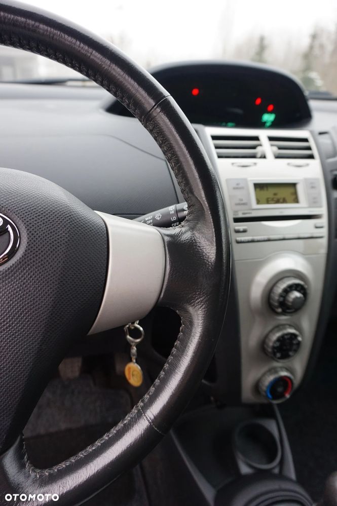 Toyota Yaris - 28