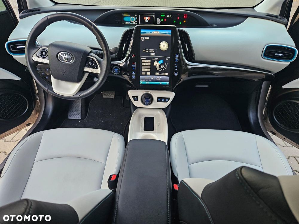 Toyota Prius - 17