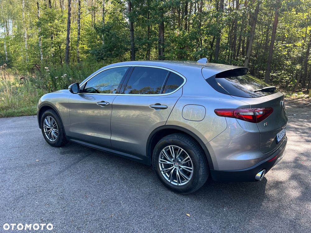 Alfa Romeo Stelvio 2.0 Turbo 16V AT8-Q4 Intensa - 6