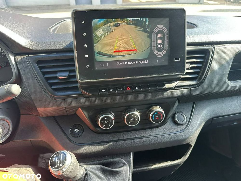 Renault Trafic - 19