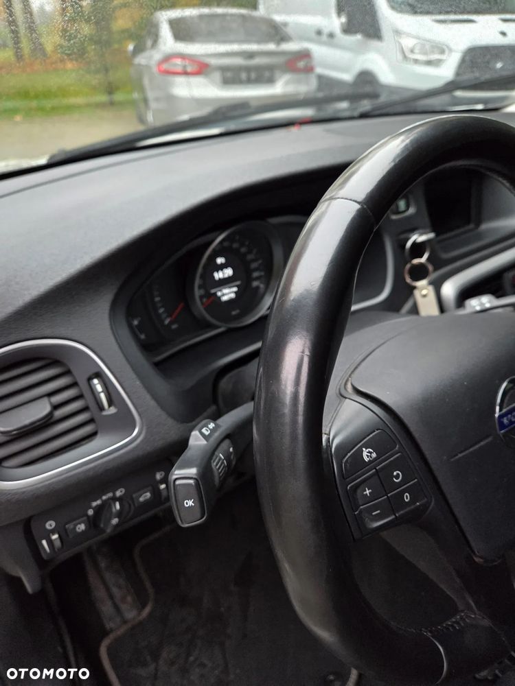 Volvo V40 T2 Kinetic - 8