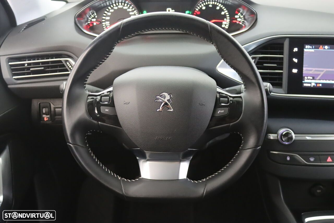 Peugeot 308 SW 1.2 PureTech Style - 10