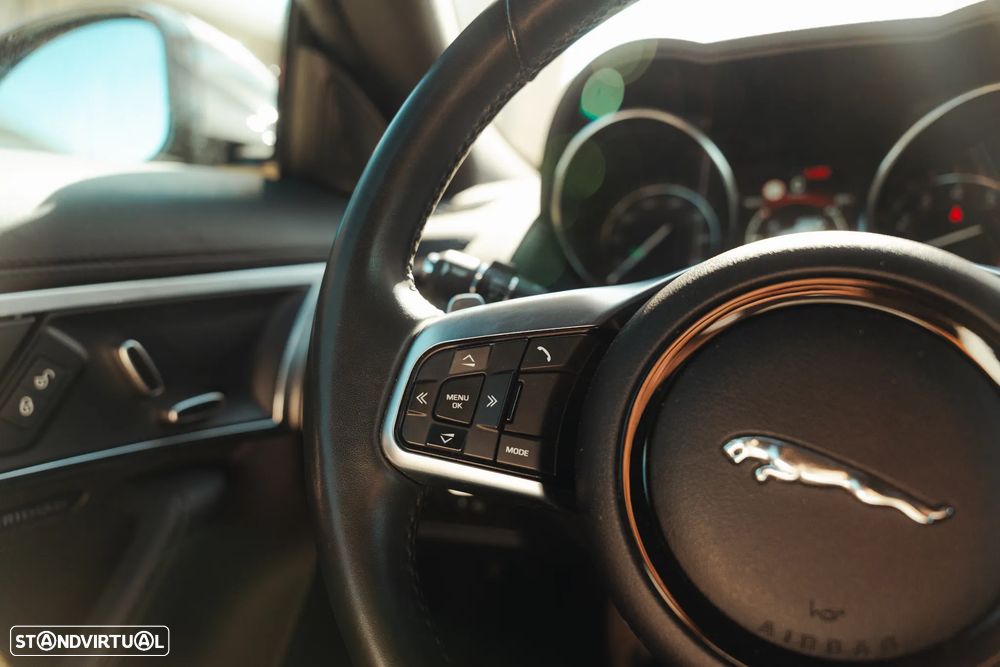 Jaguar F-Type 2.0 i4 - 23