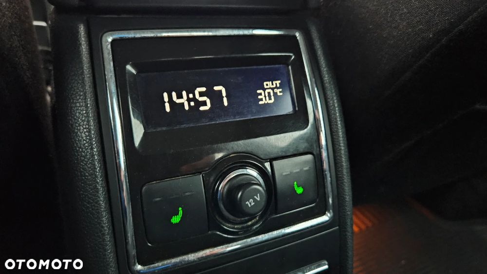 Skoda Superb 2.0 TDI Comfort DSG - 19