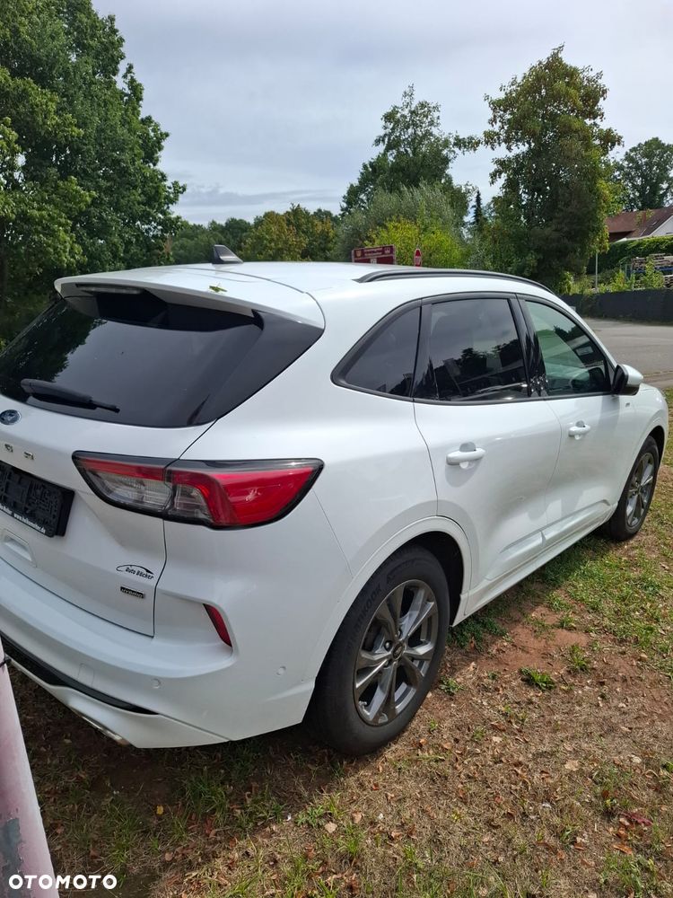 Ford Kuga - 12