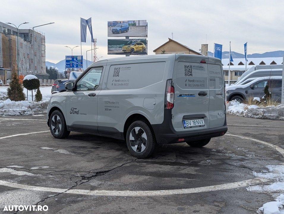 Ford Transit Courier - 8