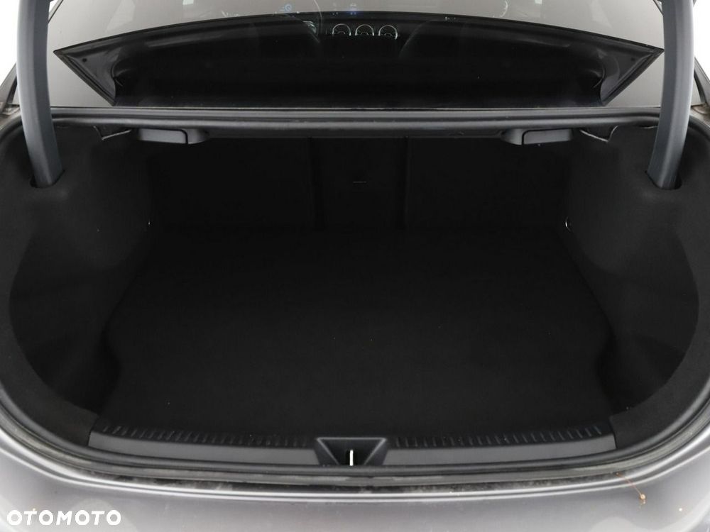 Mercedes-Benz Klasa A 250 e 8G-DCT AMG Line - 22