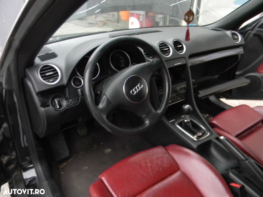 Dezmembrari  Audi A4 Cabriolet (8H, B6, B7)  2002  > 2009 2.5 TDI Mot - 8