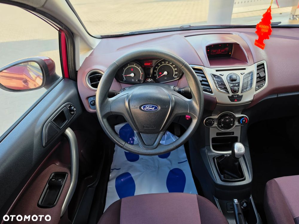 Ford Fiesta 1.25 Celebration - 8