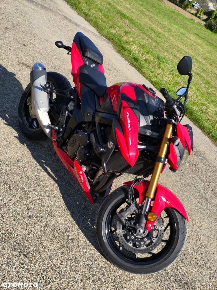 Suzuki GSX