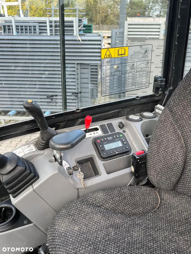 Bobcat E26 - 7