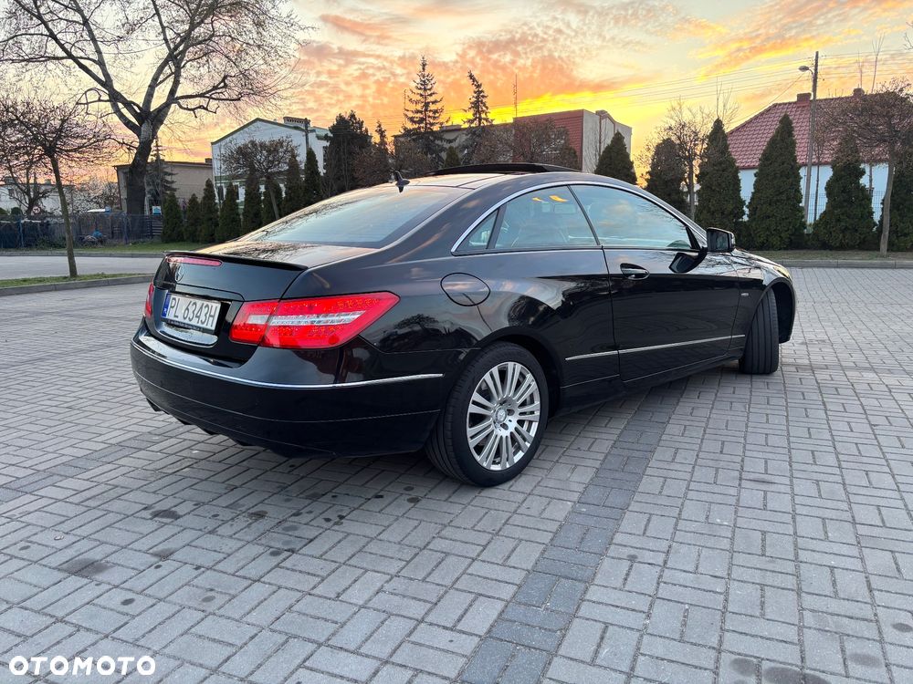 Mercedes-Benz Klasa E 250 CGI BlueEFFICIENCY Automatik Avantgarde - 3