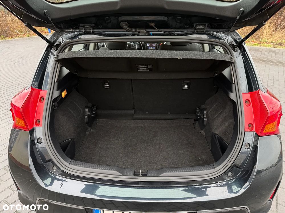 Toyota Auris 2.0 D-4D Premium - 18