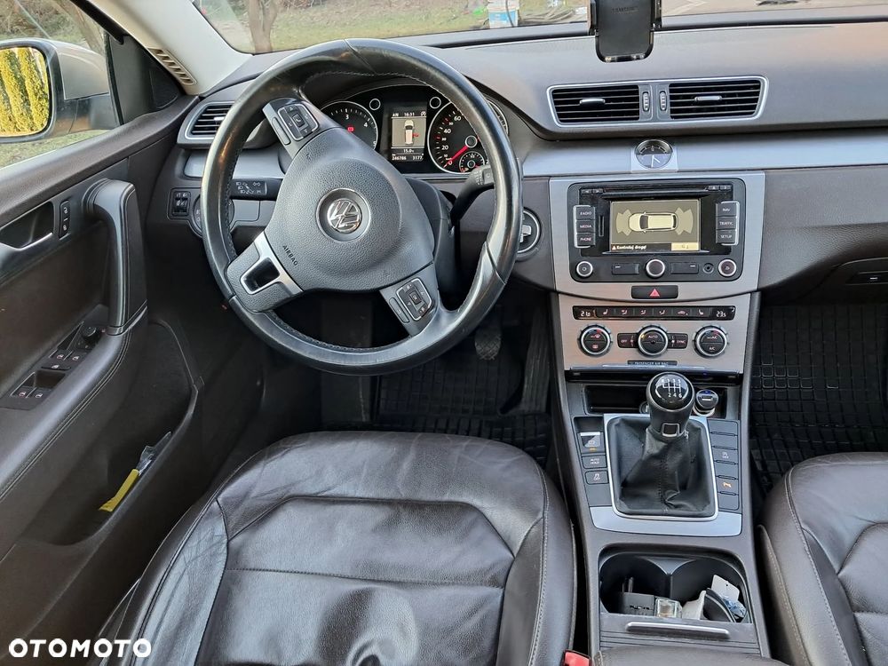 Volkswagen Passat 2.0 TDI 4Mot Comfortline - 9