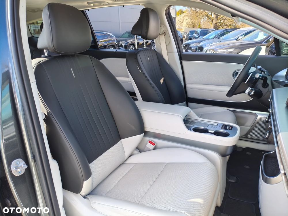 Hyundai IONIQ 9 110kWh Calligraphy AWD - 15