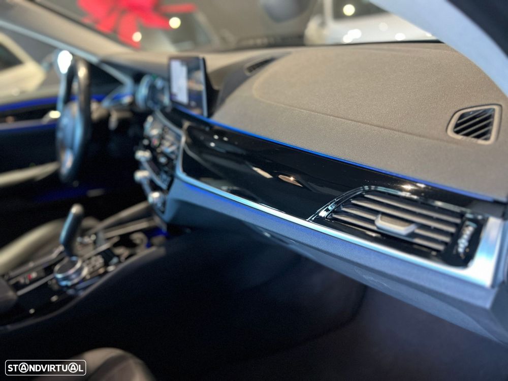 BMW 520 d Auto - 43