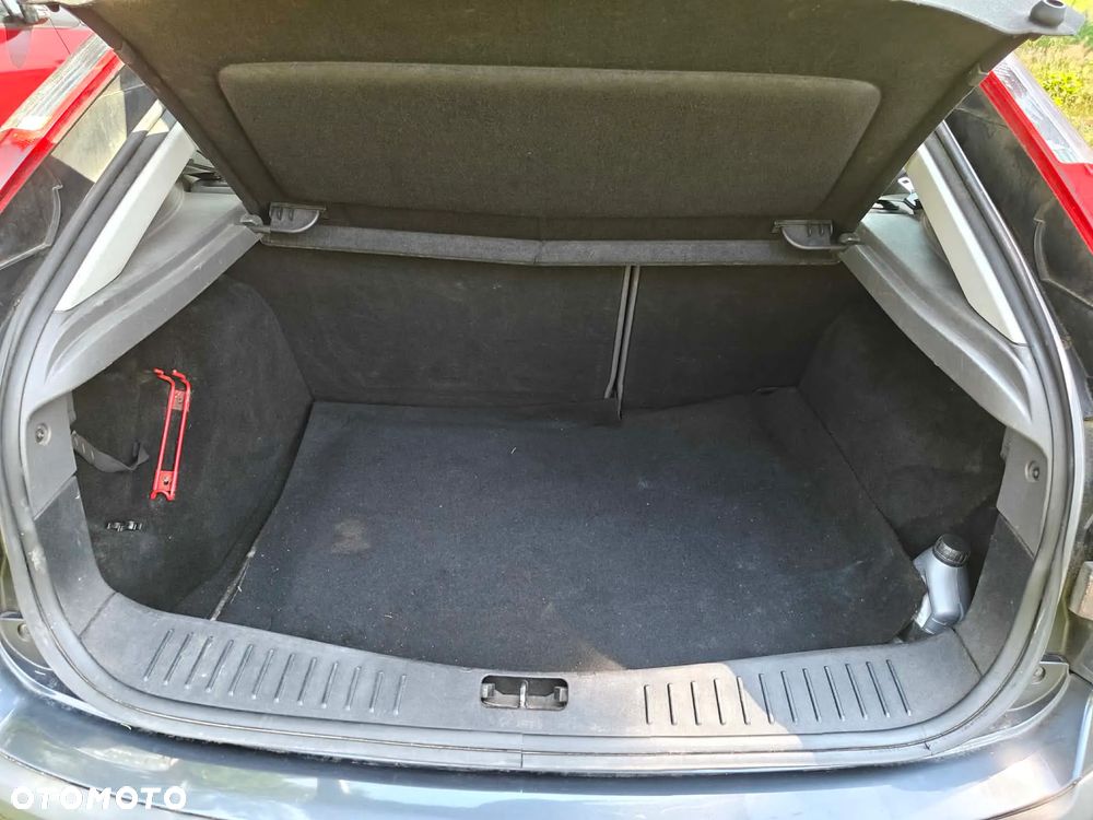 Ford Focus 1.6 Trend - 10