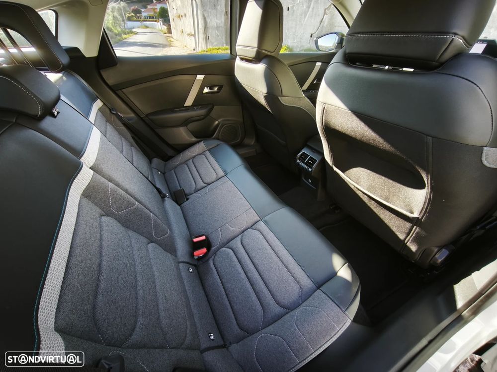 Citroën C4 1.2 PureTech Plus - 9