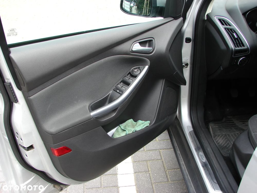 Ford Focus Turnier 1.6 TDCi DPF Start-Stopp-System Titanium - 10
