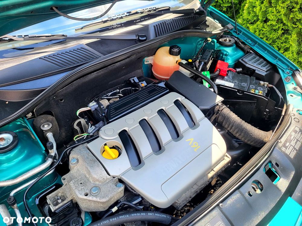 Renault Clio 1.4 16V Dynamique - 9