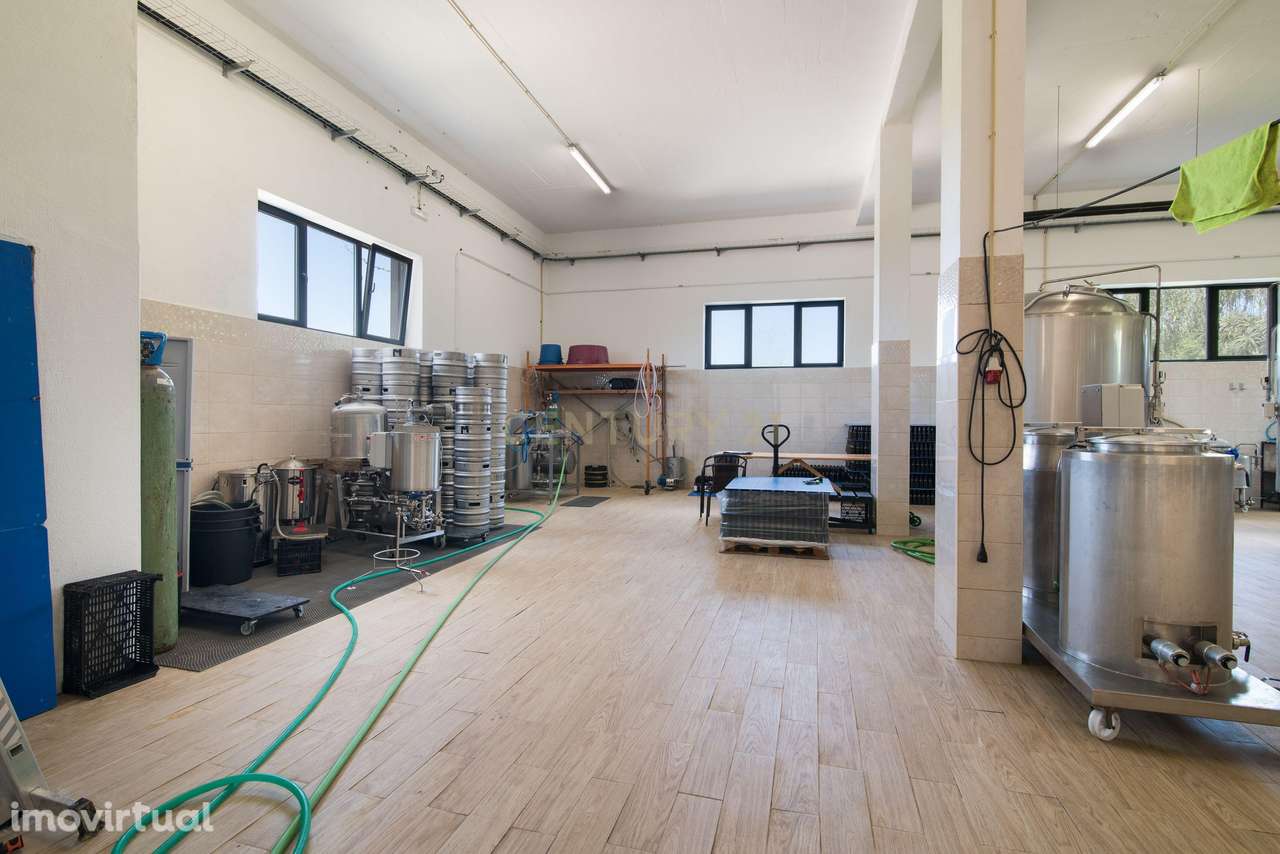Fábrica de Cerveja Artesanal em S. Miguel de Alcainça, Mafra - Grande imagem: 2/32