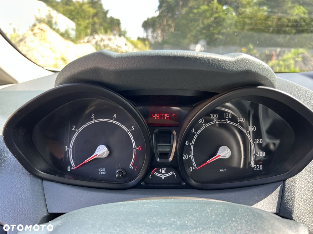 Ford Fiesta - 10