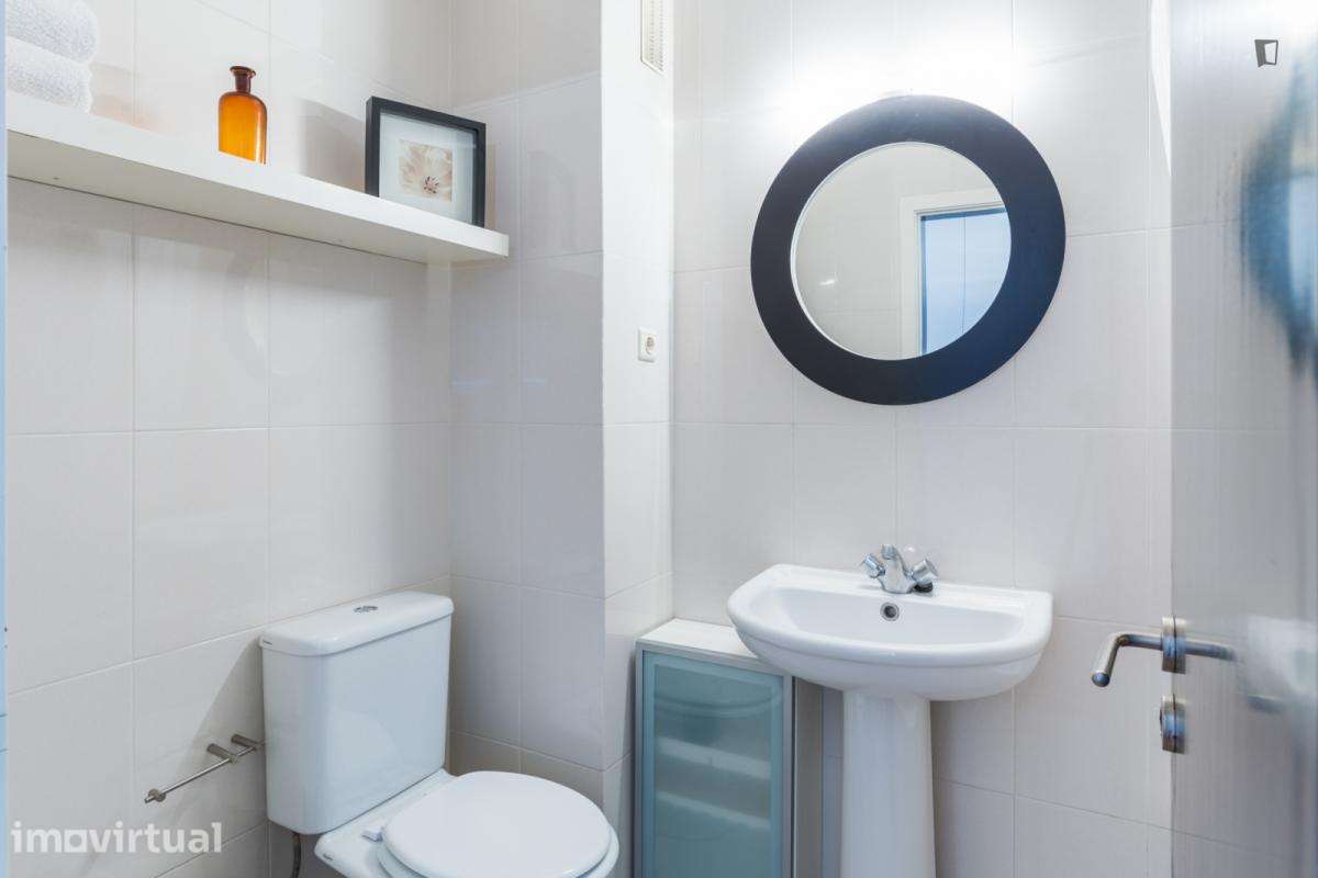 Apartamento com 1 quartos - localizado em Ramalde Porto - Grande imagem: 5/17