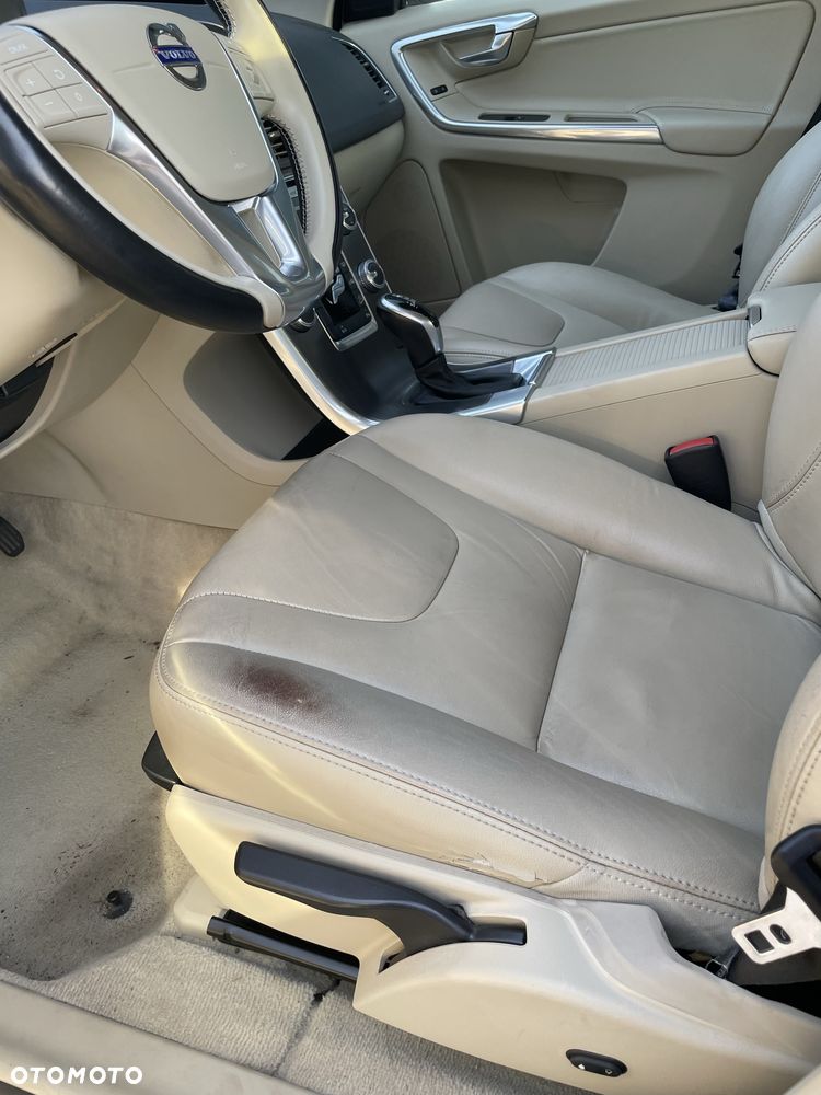 Volvo XC 60 - 8