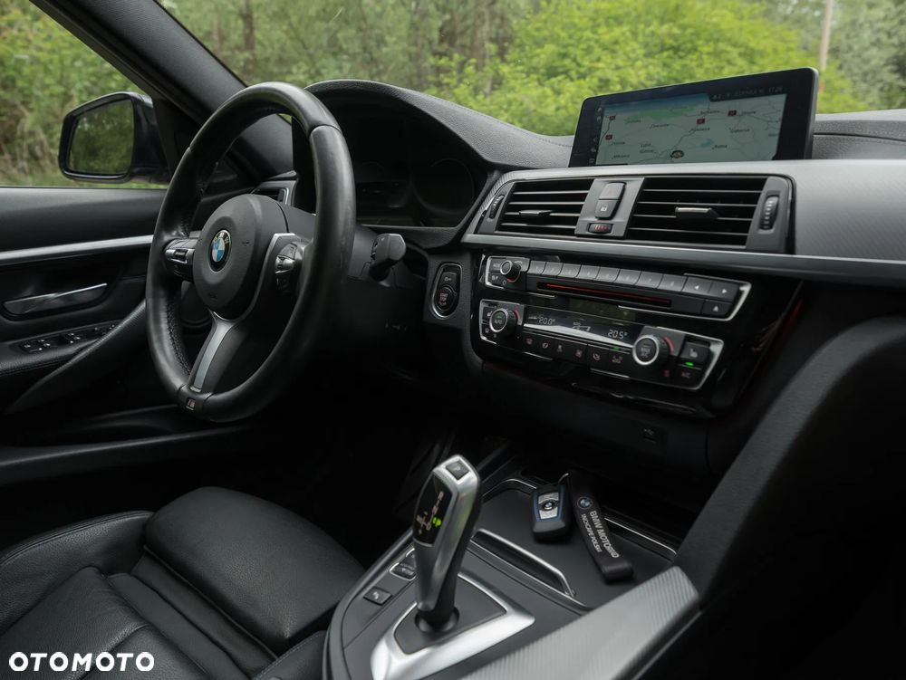 BMW Seria 3 320d M Sport Shadow - 24