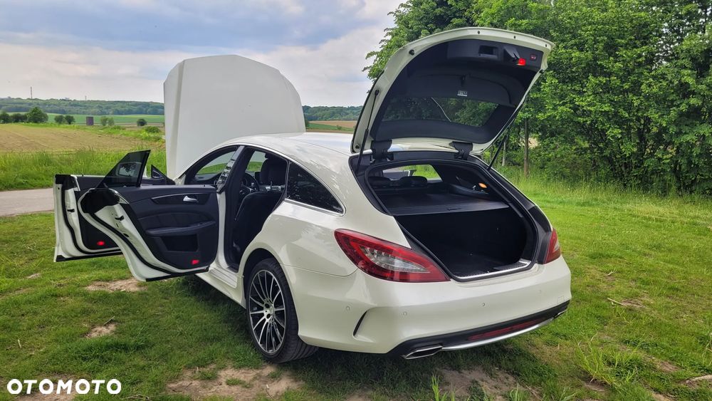 Mercedes-Benz CLS - 25