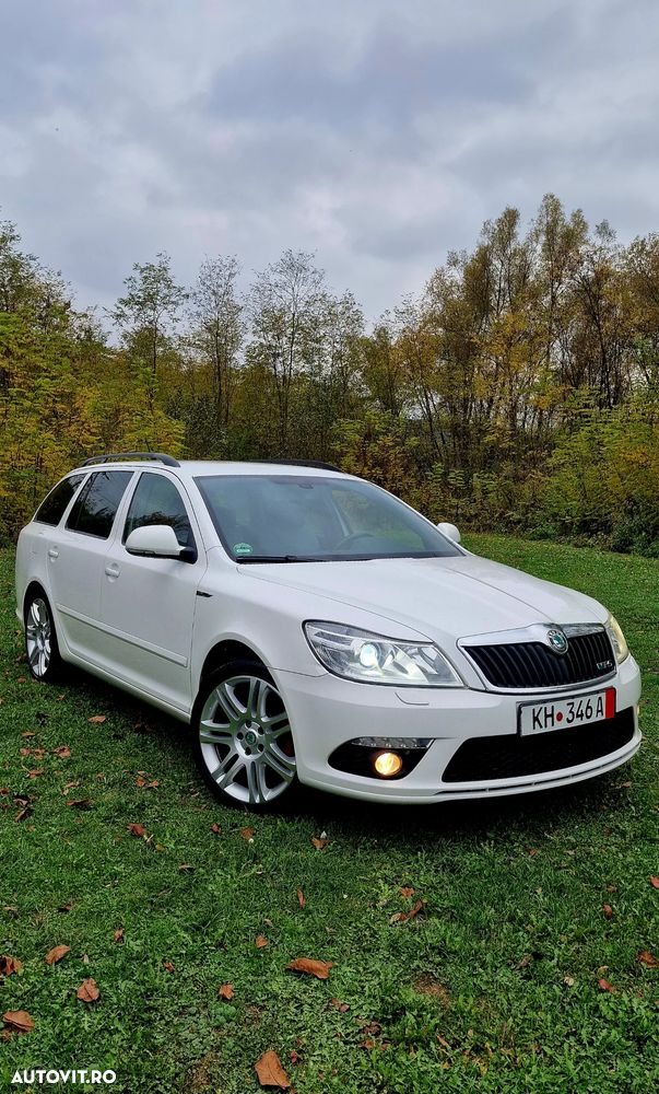 Skoda Octavia 2.0 TDI DPF DSG RS - 10