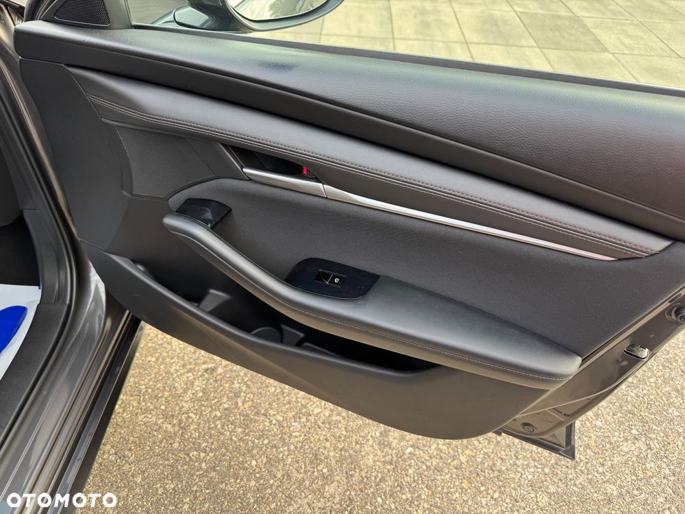 Mazda 3 SKYACTIV-X 2.0 M-Hybrid 100th Anniversary - 26