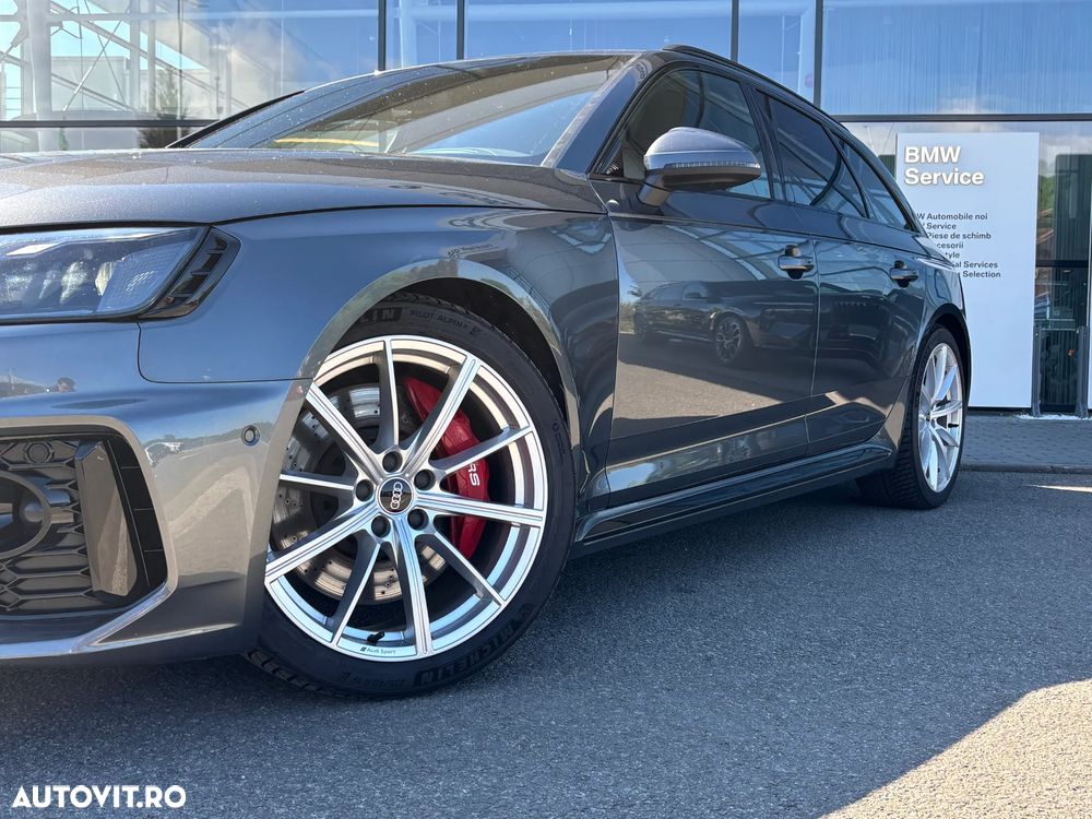 Audi RS4 Avant quattro Tiptronic - 32