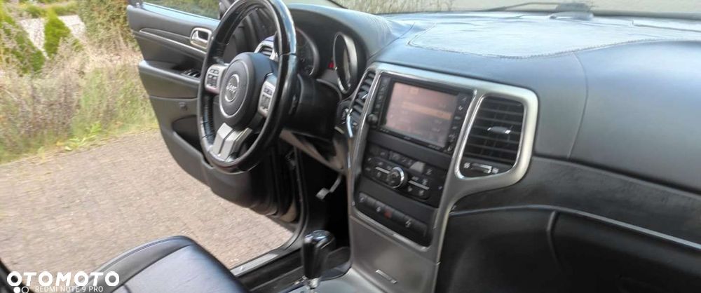 Jeep Grand Cherokee - 36